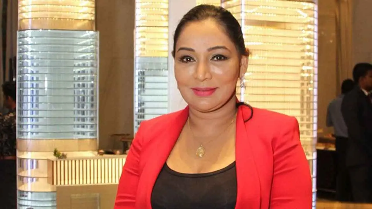 ජානකී සිරිවර්ධන අල්ලස් කොමිසමේ අත්අඩංගුවට