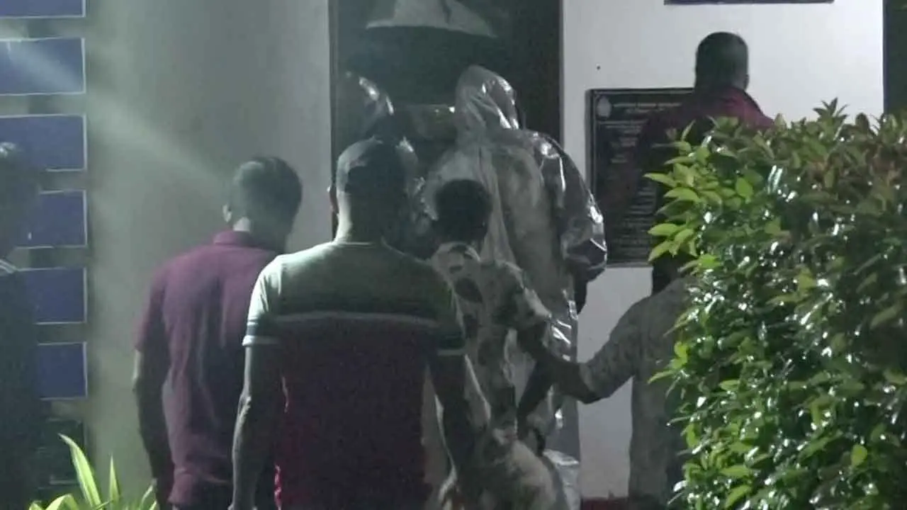 කළුතරදී අවන්හල් හිමිකරුවෙකු සහ බිරිඳ වෙඩි තබා ඝාතනය කළ වෙඩික්කරු අල්ලයි